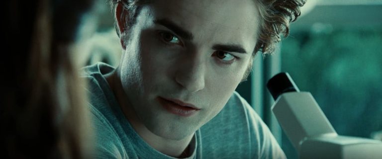 robert pattinson on transforming into edward cullen an interview with el manana